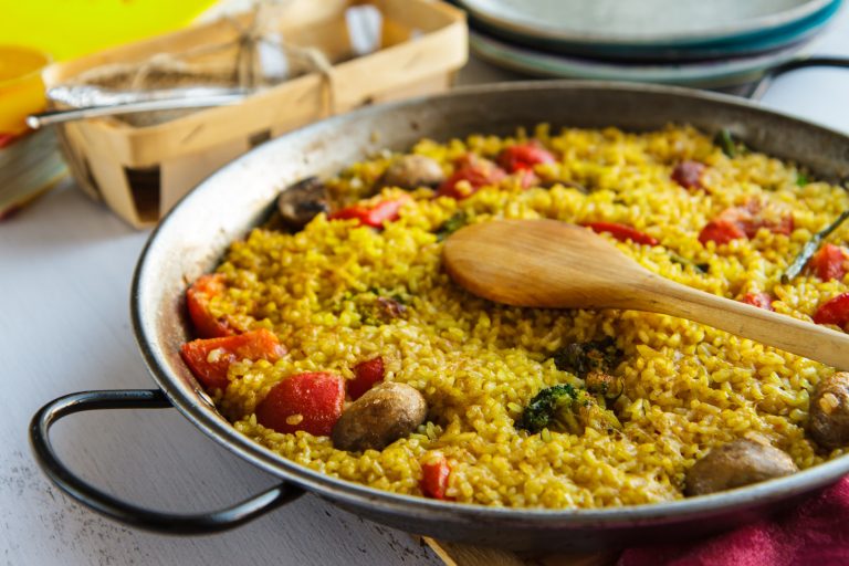 Paella vegetariana con Funghi trifolati Spadella il gusto