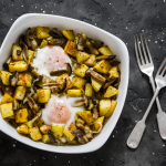 FUNGHI, PATATE E UOVA IN CAMICIA